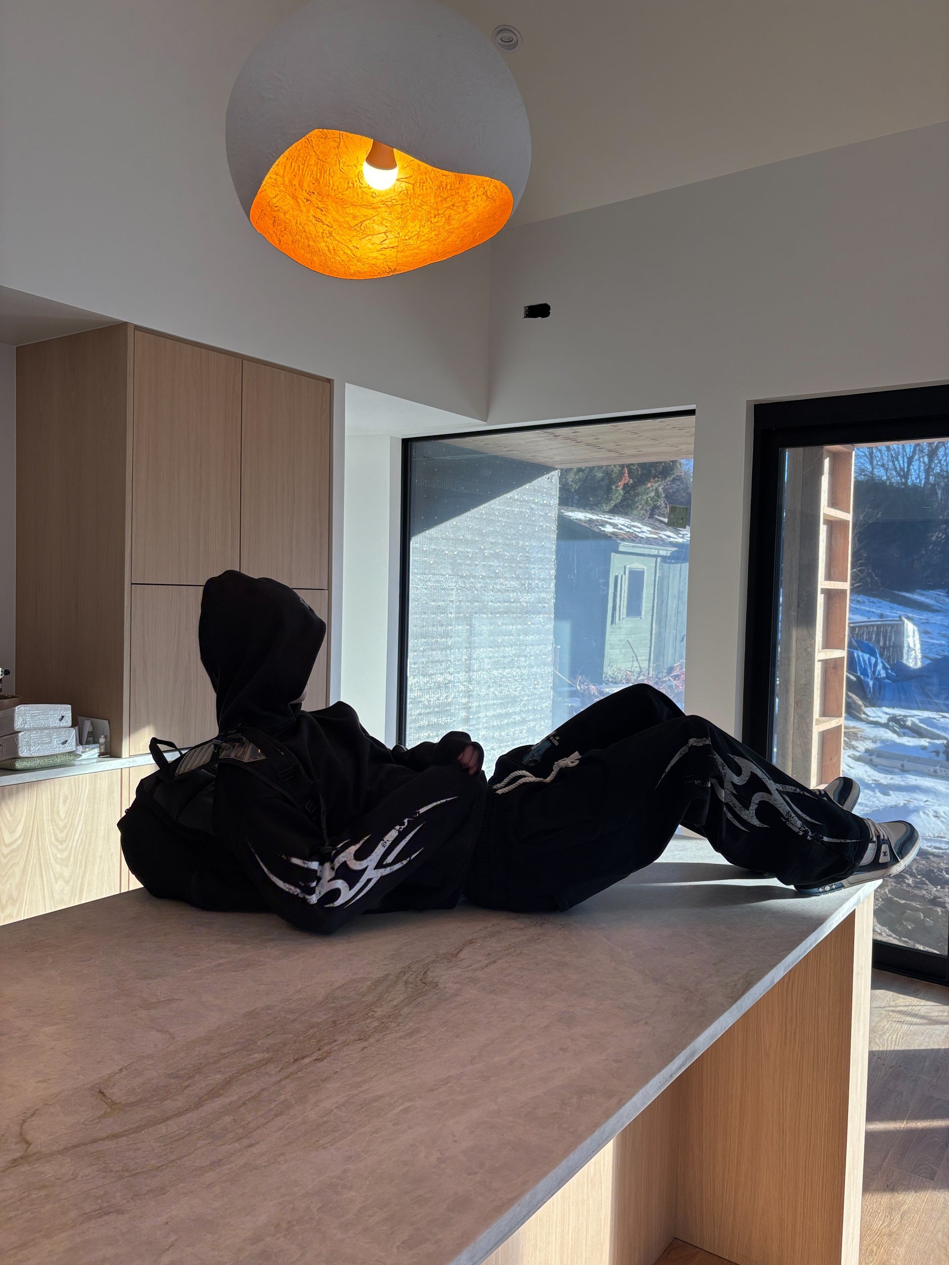 BLACK VELARE SWEATS