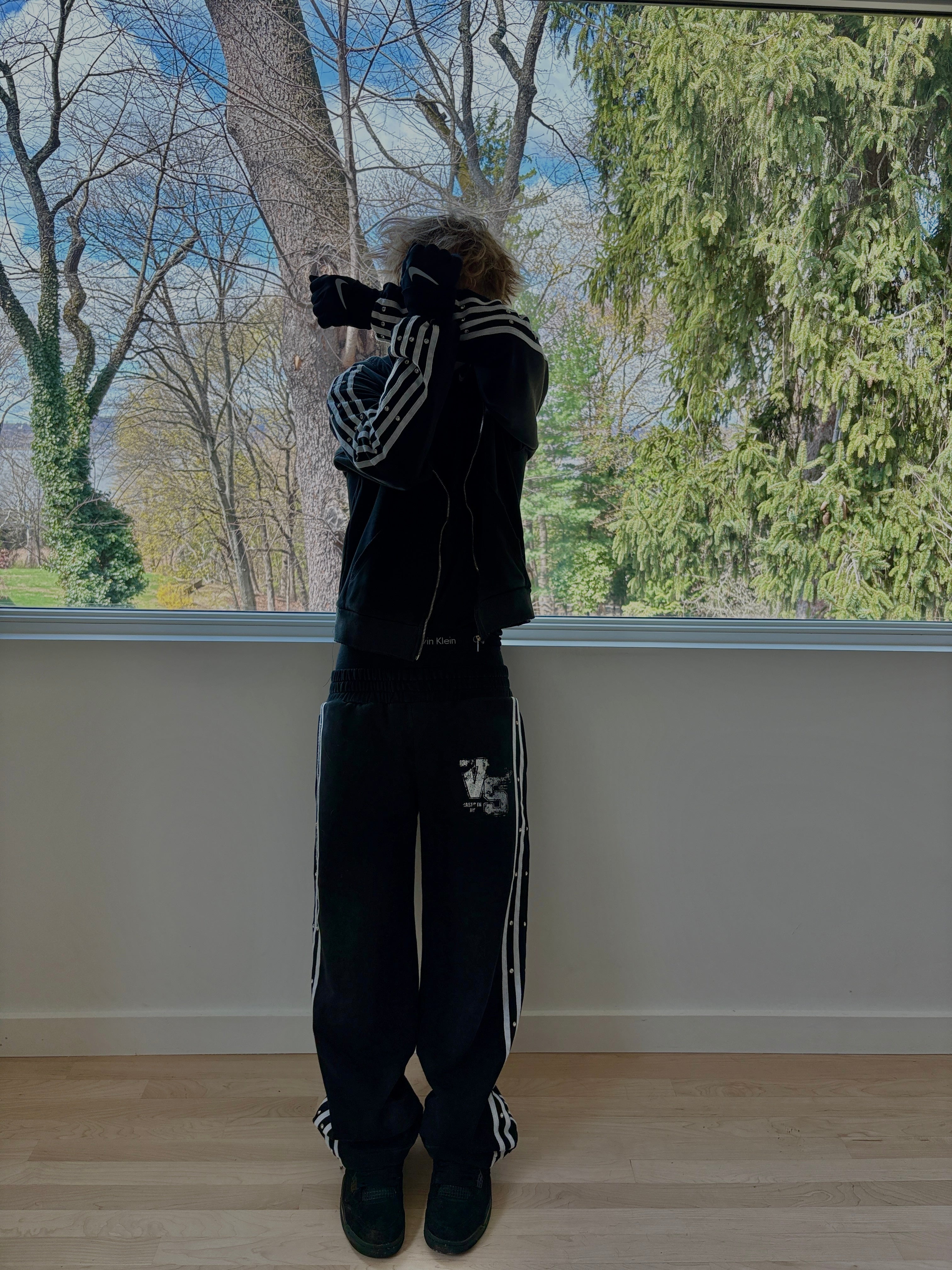 Gemstone Sweats Black