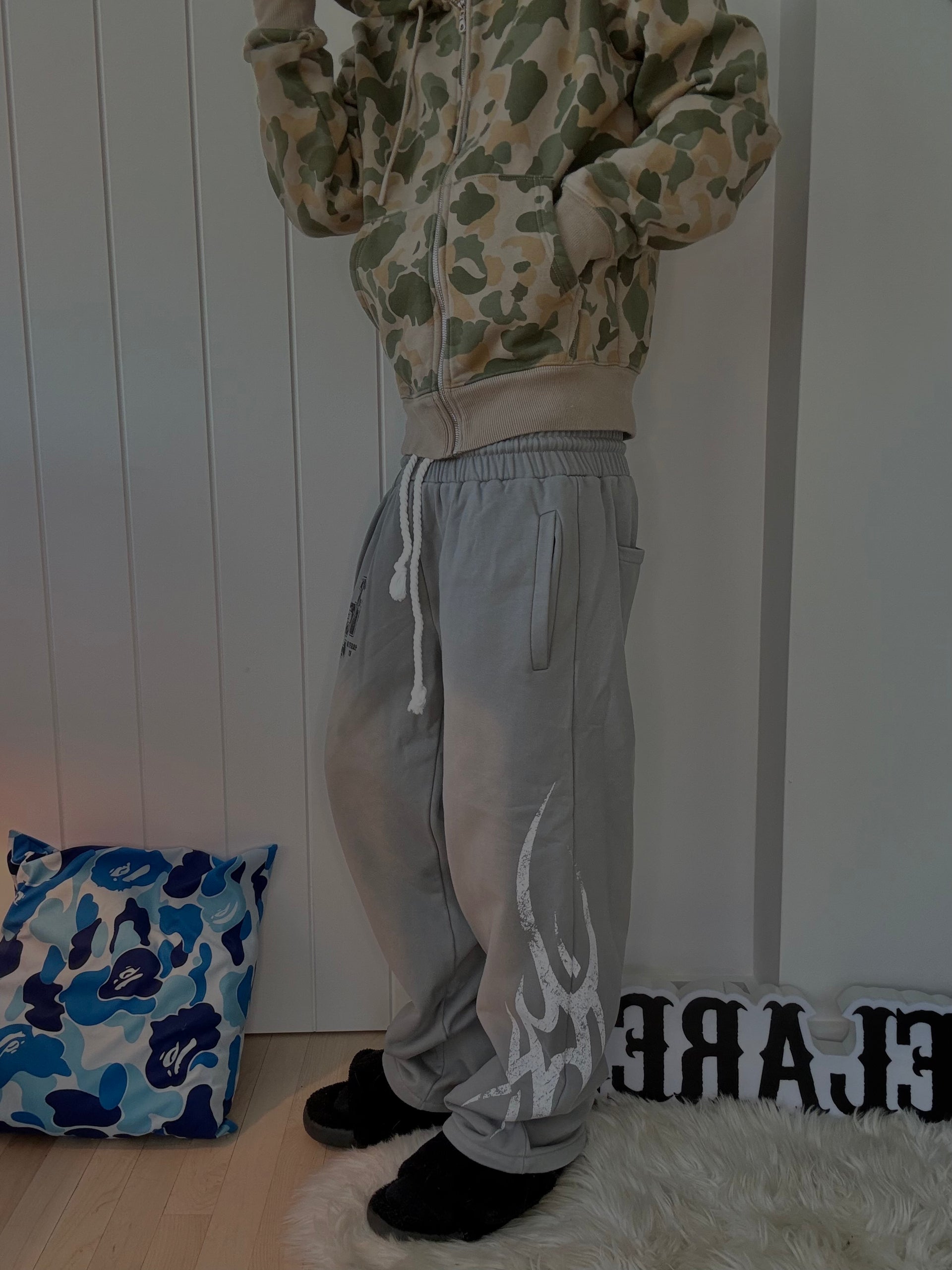 GREY VELARE SWEATS